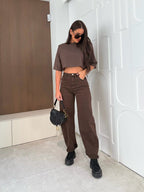 Brun Cropped T-shirt og Wide Leg Jeans Sæt til Kvinder i Bomuldsblanding — Image 2