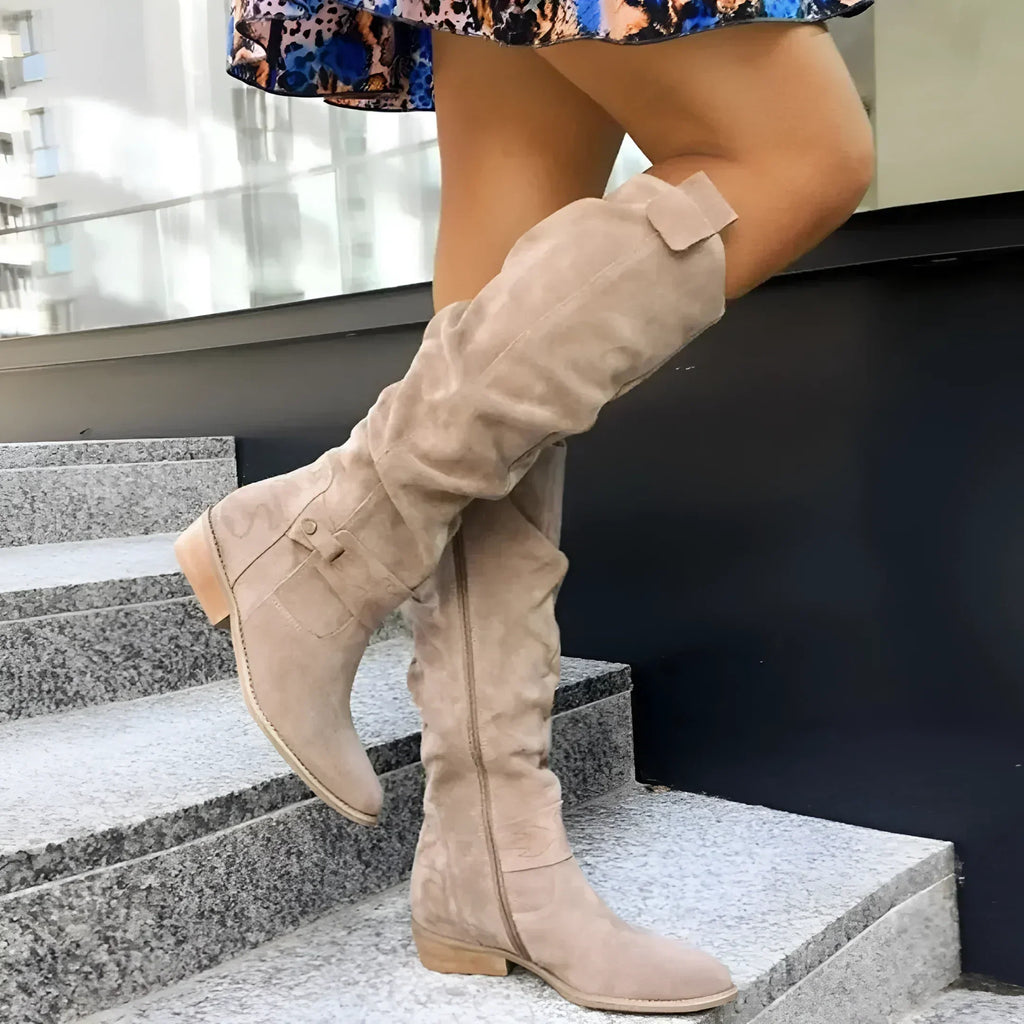 Elegant Kvinder Knæhøje Støvler Ruskind Beige Sort Brun Komfortabel Lynlås — Main Image