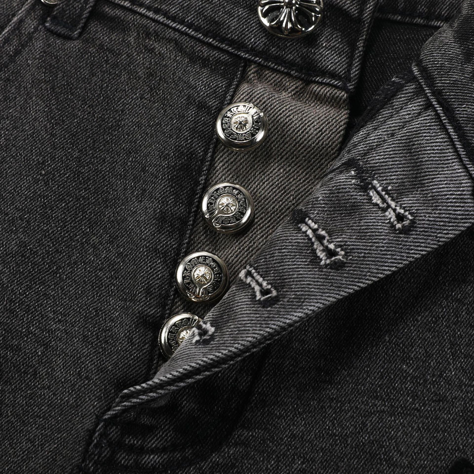 Unisex Denim Jeans med Krydsbroderi i Blå og Sort Bomuld — Image 14