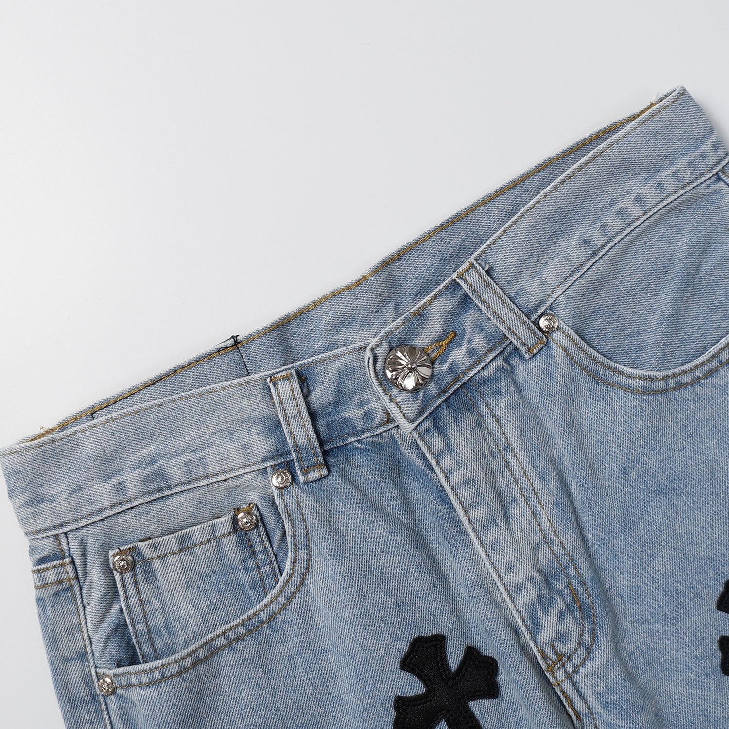 Chrome Hearts Herre Denim Shorts med Kryds Applikationer Blå Bomuld — Image 5