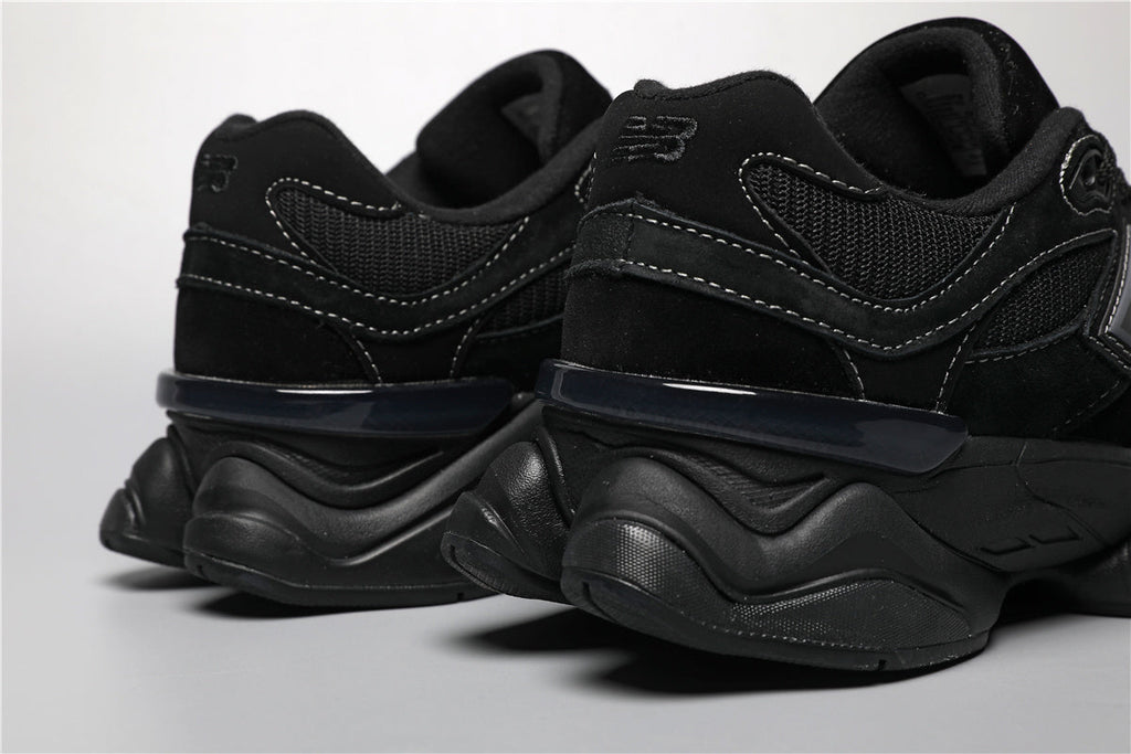 New Balance 9060 Total Black Edition