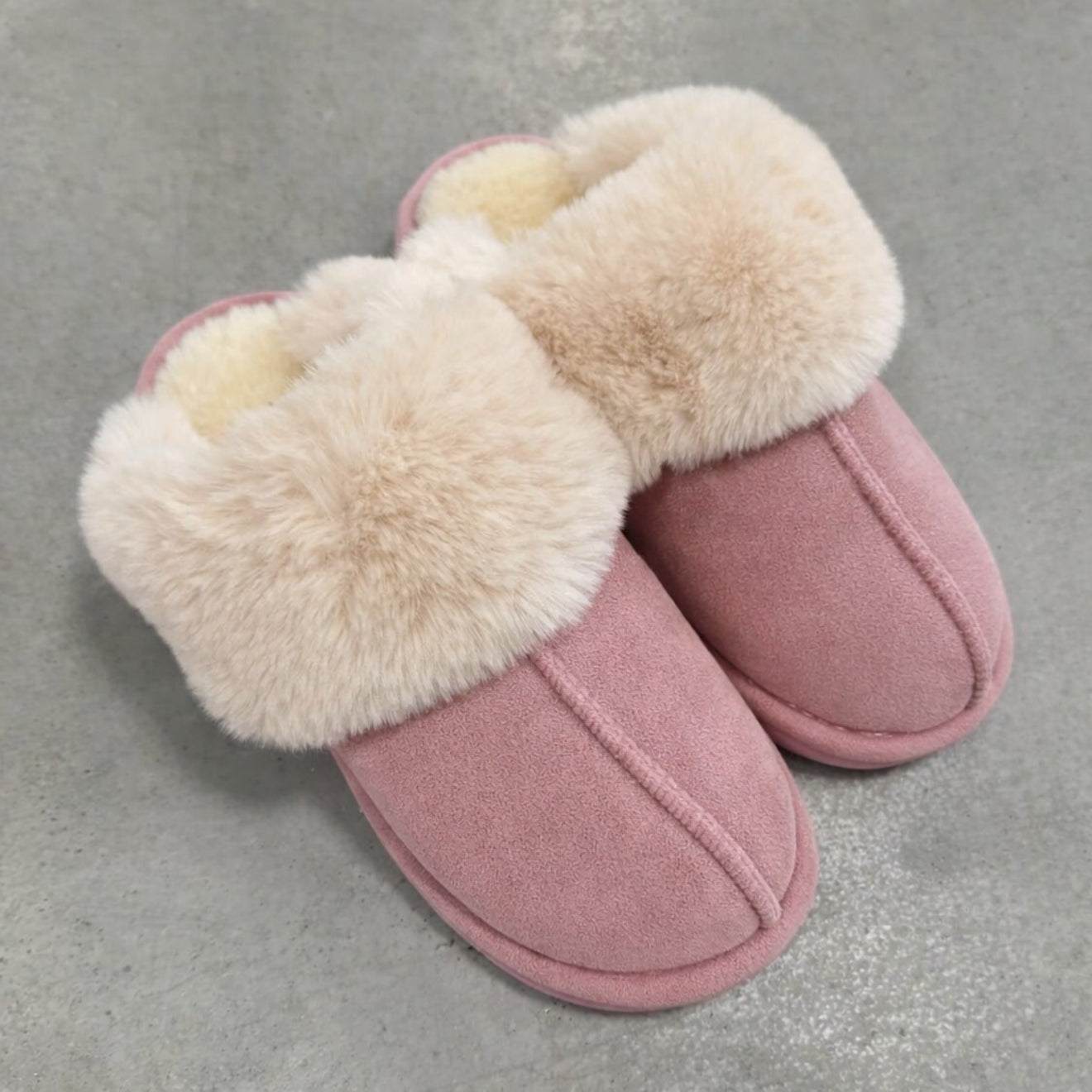 Lyserøde hjemmesko med faux pels til kvinder - Komfortable og varme — Main Image