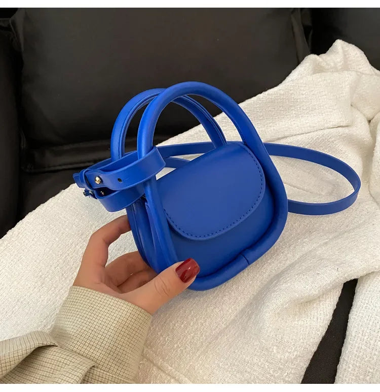 Stilfuld Kvinde Mini Crossbody Taske i Brun PU Læder med Justerbar Rem — Image 5