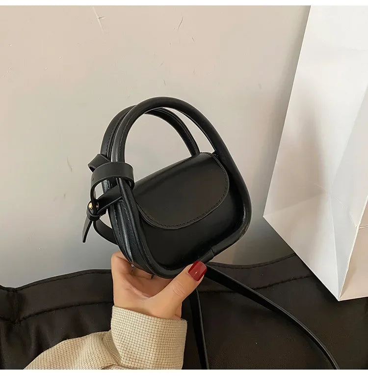 Stilfuld Kvinde Mini Crossbody Taske i Brun PU Læder med Justerbar Rem — Image 6