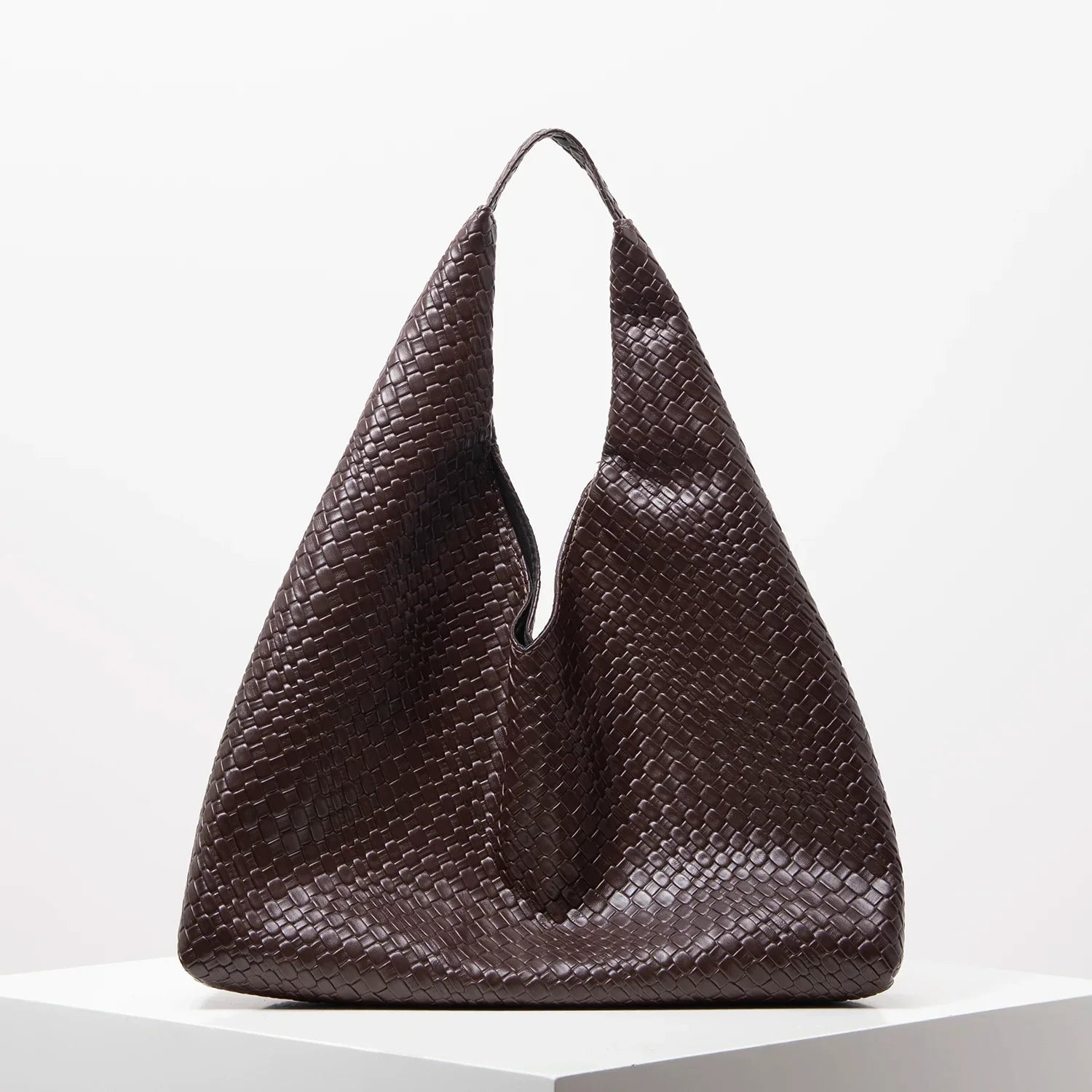Elegant Flettet Skuldertaske i Læder til Kvinder - Brun, Sort, Blå, Leopard, Bordeaux, Beige — Main Image