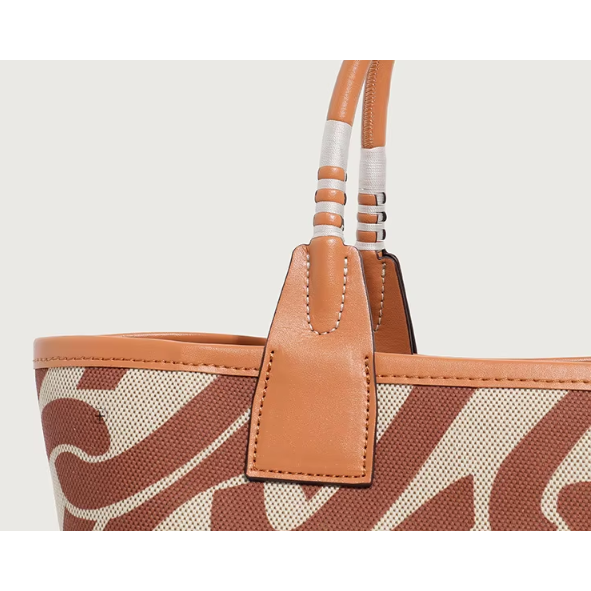 Dame Lærred Håndtaske med Læderdetaljer og Unikt Mønster, Beige, Stilfuld Shopper — Image 13