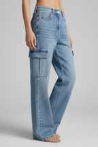 Women’s Cargo Jeans with Front Closure and Flap Pockets
