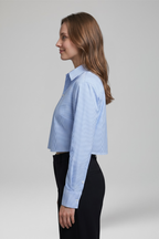 Women's Cropped Button-Up Shirt with Pointed Collar for Everyday Wear