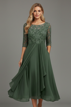 Women’s Dress with Round Neckline and Short Sleeves