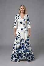 Women’s Dress with V-Neck and Three-Quarter Sleeves