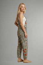 Women’s Jumpsuit with Shoulder Straps and Wide Legs