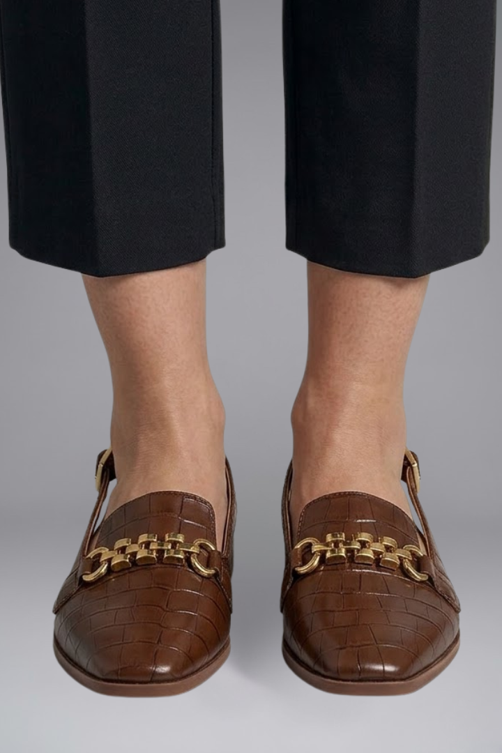 Women's Leather Flats with Buckle Closure for Summer