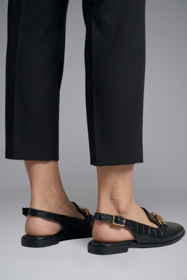 Women's Leather Flats with Buckle Closure for Summer