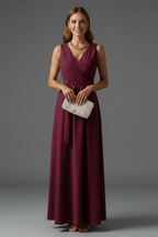 Women’s Long Dress with V-Neck and Sleeveless Cut
