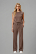 Women’s Loungewear Set with Elastic Waistband and Short Sleeves