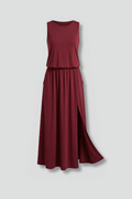 Women’s Maxi Dress with Round Neck and Sleeveless Design