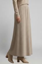 Women’s Maxi Skirt with Elastic Waistband and Textured Surface