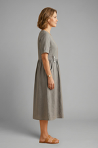 Women’s Midi Dress with Round Neckline and Loose Fit