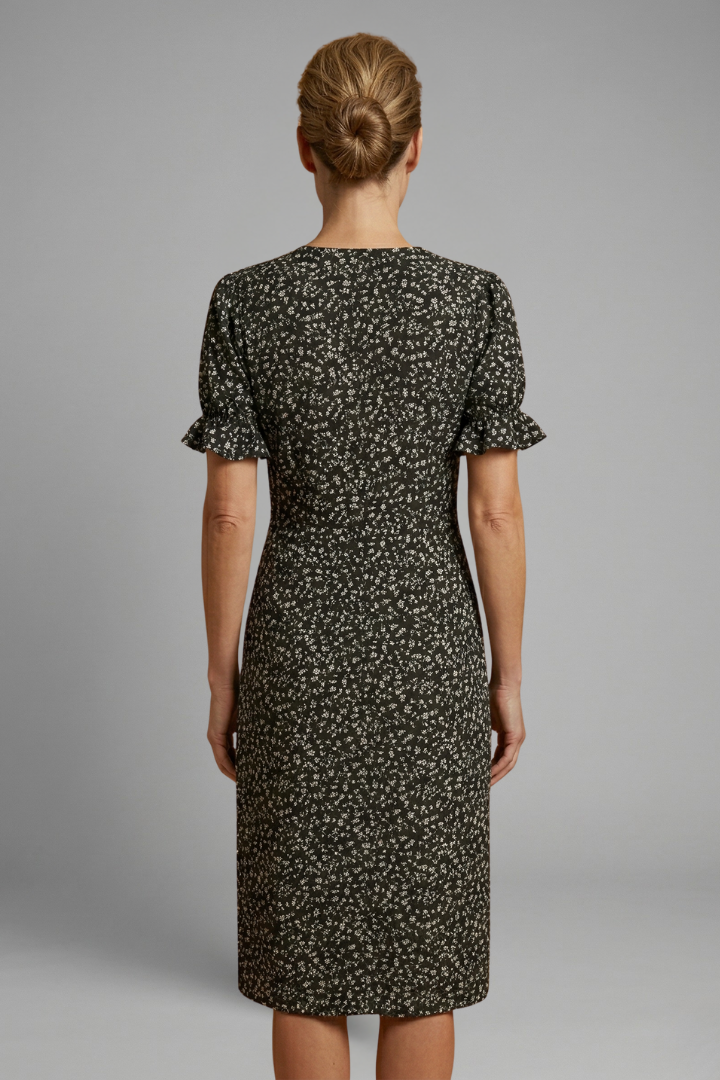 Women’s Midi Dress with Paisley Pattern and Round Neckline