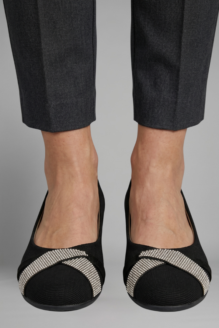 Women's Orthopaedic Flats with Textured Fabric Upper for Everyday Wear
