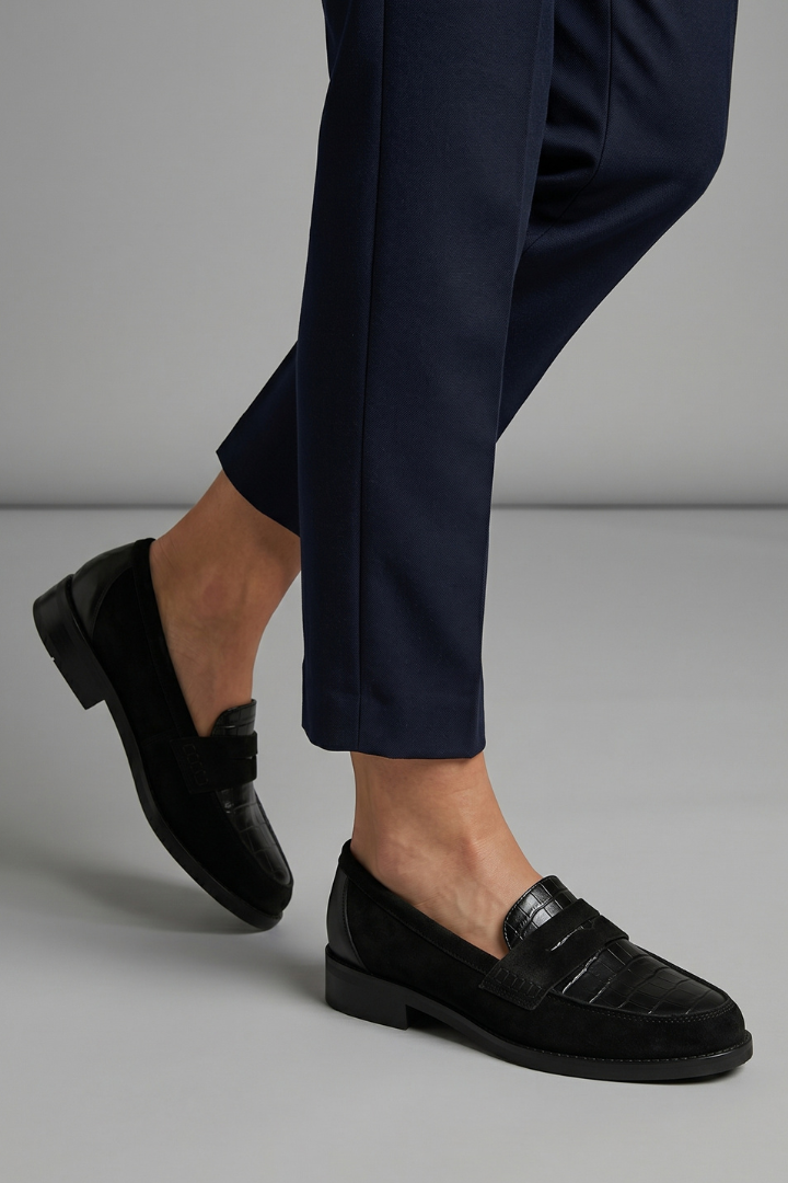 Women's Orthopaedic Loafers with Flat Sole for Everyday Wear
