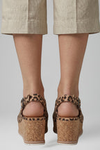 Women's Platform Sandals with Buckle Straps and Cushioned Sole