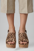 Women's Platform Sandals with Buckle Straps and Cushioned Sole