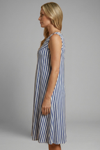 Women’s Sleeveless Dress with Striped Pattern and Relaxed Fit