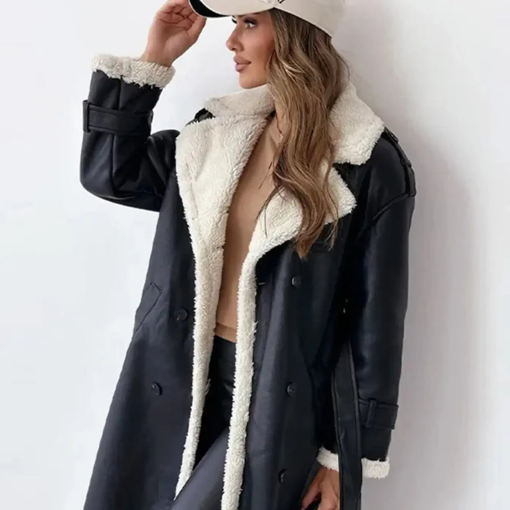 Elegant Kvinde Frakke Lang med Faux Pels Krave i Sort og Beige — Main Image