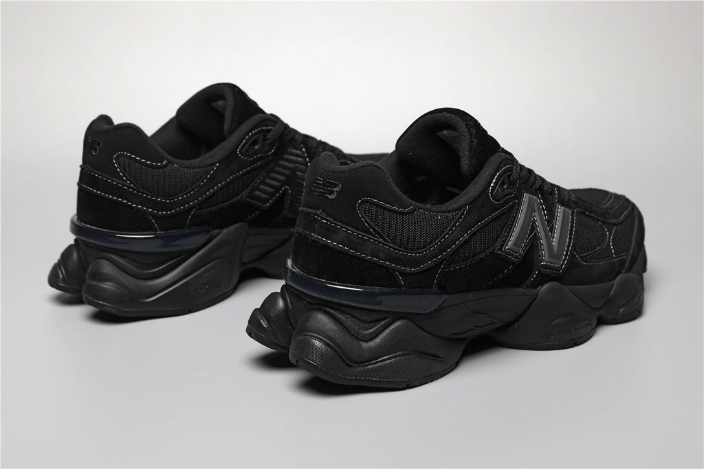 New Balance 9060 Total Black Edition