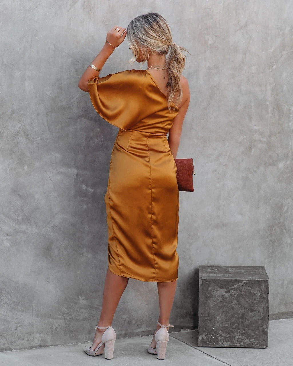Elegant Asymmetrisk Cocktailkjole i Sort — Image 9