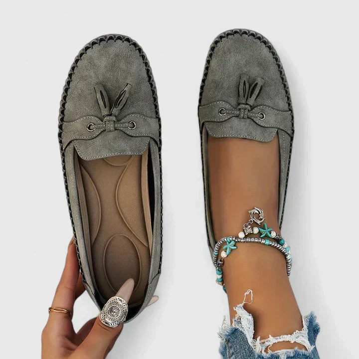 Women's Leather Loafers with Moccasin Stitch Detail for Everyday Wear