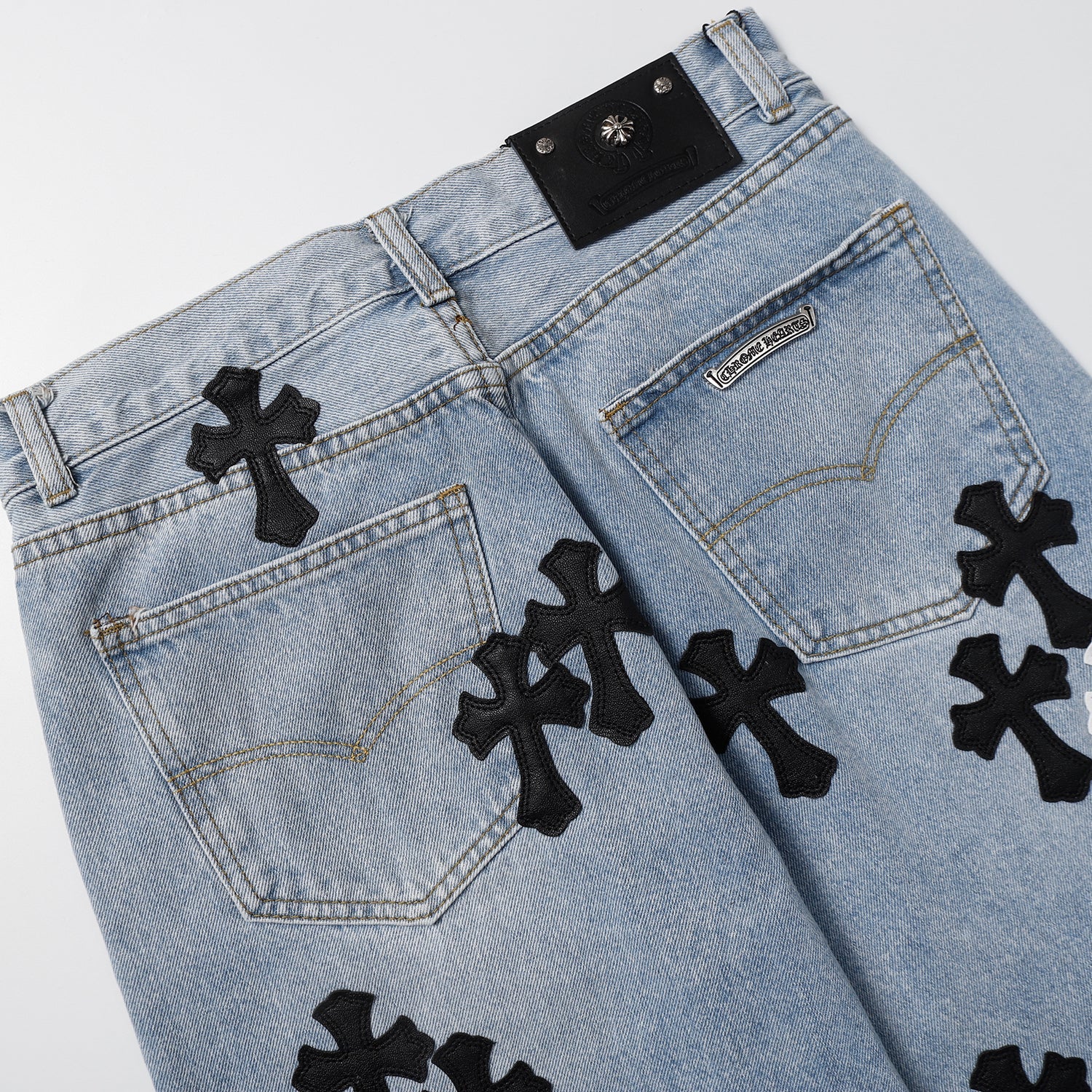 Chrome Hearts Herre Denim Shorts med Kryds Applikationer Blå Bomuld — Image 10