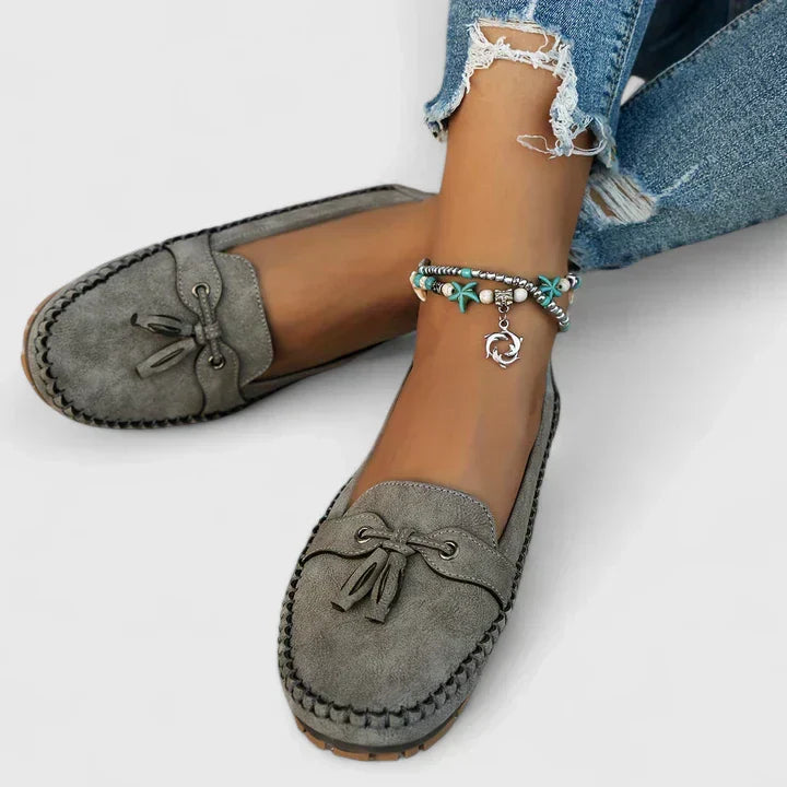 Women's Leather Loafers with Moccasin Stitch Detail for Everyday Wear