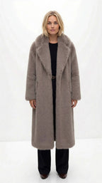 Elegant Lang Pelsfrakke til Kvinder i Grå - Kunstpels, Vintermode